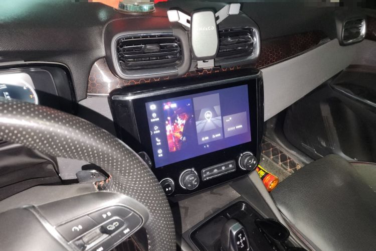 Used Lynk & Co 02 2018 1.5T DCT Two-Wheel Drive Pro Version China V Emission Standard Audio And AC Panel