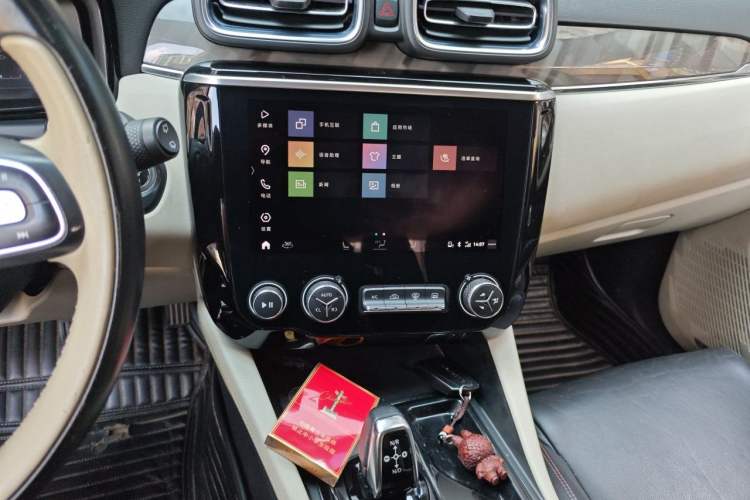 Used Lynk & Co 02 2018 1.5T DCT Two-Wheel Drive Zhaopu Version China V Standard Audio And AC Panel