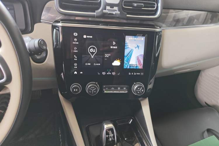 Used Lynk & Co 02 2018 1.5T DCT Two-Wheel Drive Zhaopu Version China V Standard Audio And AC Panel