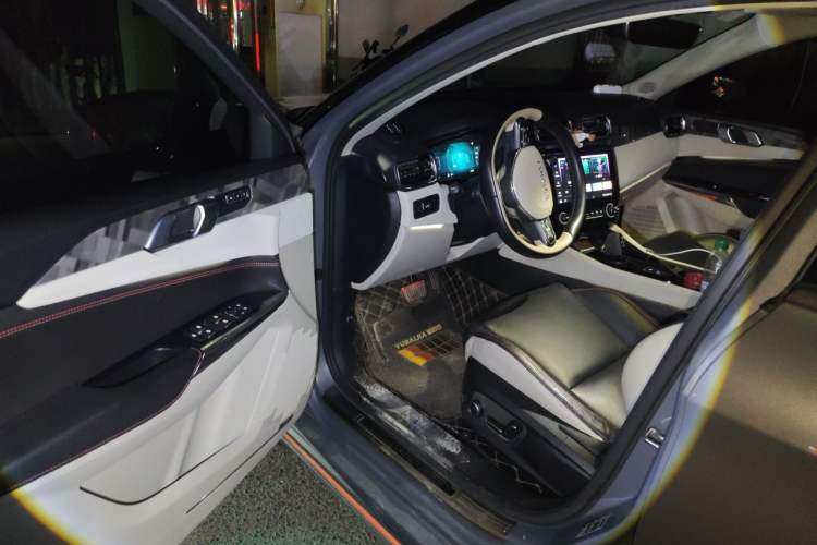 Used Lynk & Co 02 2018 1.5T DCT Two-Wheel Drive Zhaopu Version China V Standard Driver Seat