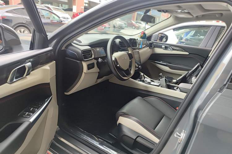 Used Lynk & Co 02 2018 1.5T DCT Two-Wheel Drive Zhaoban China V Standard Driver Seat