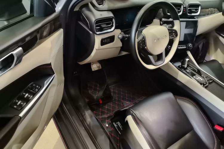 Used Lynk & Co 02 2018 1.5T DCT Two-Wheel Drive Zhaoban China V Standard Driver Seat
