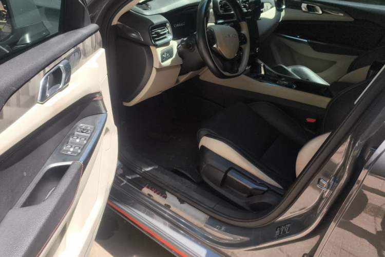 Used Lynk & Co 02 2018 1.5T DCT Two-Wheel Drive Zhaoban China V Standard Driver Seat