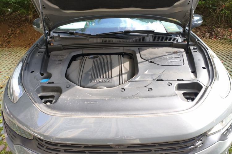 Used Lynk & Co 02 2018 1.5T DCT Two-Wheel Drive Zhaopu Version China V Standard Engine Bay