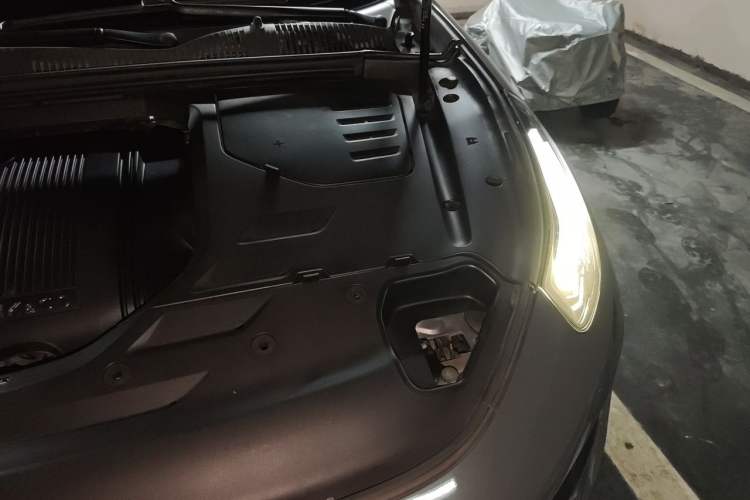 Used Lynk & Co 02 2018 1.5T DCT Two-Wheel Drive Zhaopu Version China V Standard Engine Bay Left