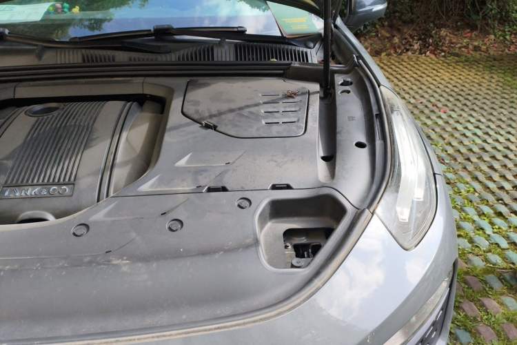Used Lynk & Co 02 2018 1.5T DCT Two-Wheel Drive Zhaopu Version China V Standard Engine Bay Left