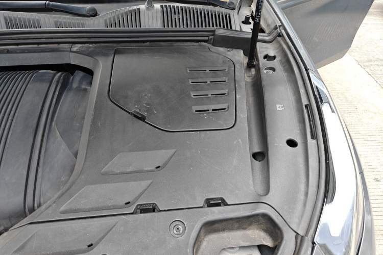 Used Lynk & Co 02 2018 1.5T DCT Two-Wheel Drive Zhaoban China V Standard Engine Bay Left