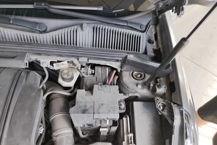 Used Lynk & Co 02 2018 1.5T DCT Two-Wheel Drive Zhaopu Version China V Standard Engine Bay Left