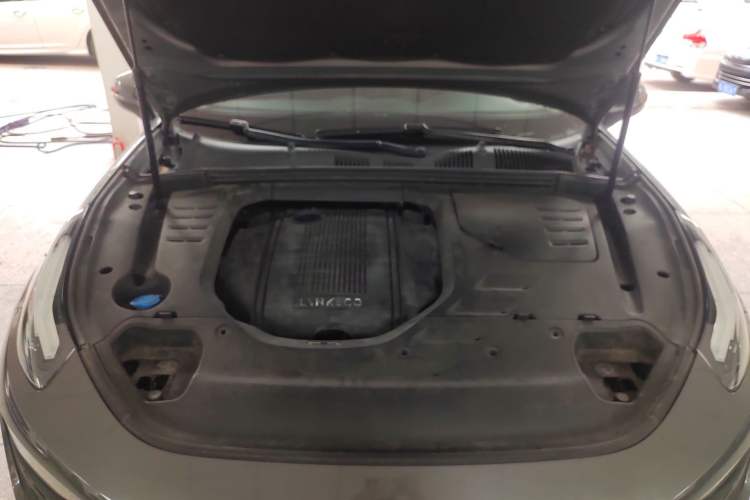 Used Lynk & Co 02 2018 1.5T DCT Two-Wheel Drive Zhaoban China V Standard Engine Bay