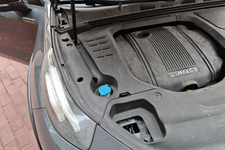 Used Lynk & Co 02 2018 1.5T DCT Two-Wheel Drive Zhaopu Version China V Standard Engine Bay Right