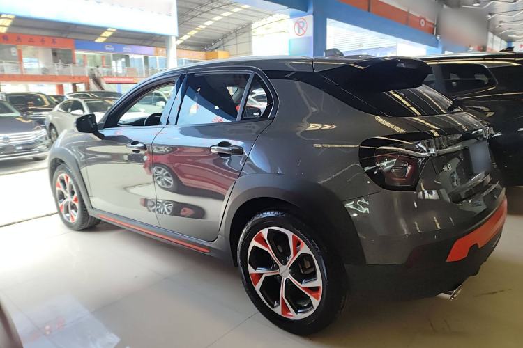 Used Lynk & Co 02 2018 1.5T DCT Two-Wheel Drive Zhaoban China V Standard Exterior 3