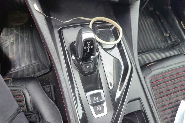 Used Lynk & Co 02 2018 1.5T DCT Two-Wheel Drive Zhaopu Version China V Standard Gear Lever