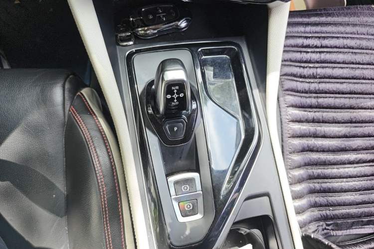 Used Lynk & Co 02 2018 1.5T DCT Two-Wheel Drive Zhaoban China V Standard Gear Lever