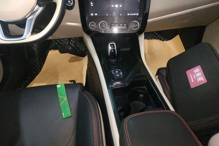 Used Lynk & Co 02 2018 1.5T DCT Two-Wheel Drive Zhaopu Version China V Standard Gear Lever