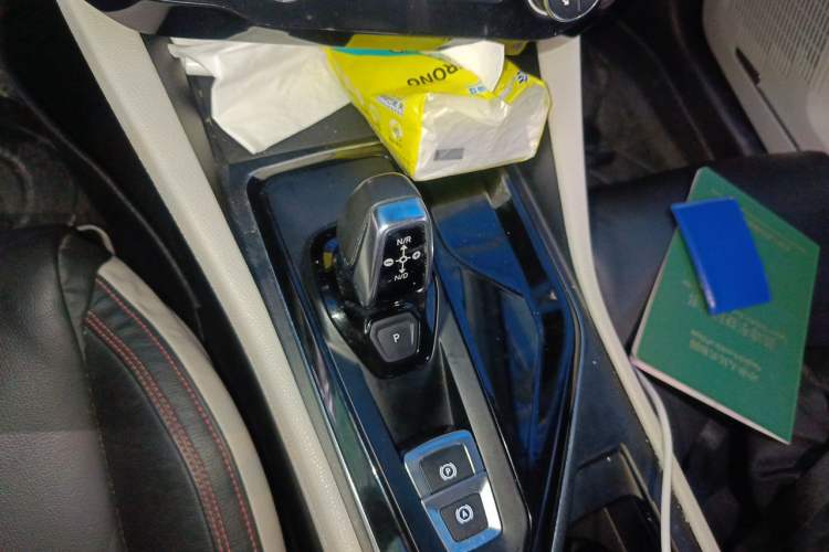 Used Lynk & Co 02 2018 1.5T DCT Two-Wheel Drive Zhaoban China V Standard Gear Lever