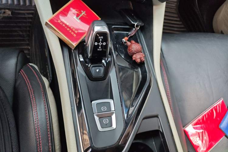 Used Lynk & Co 02 2018 1.5T DCT Two-Wheel Drive Zhaopu Version China V Standard Gear Lever