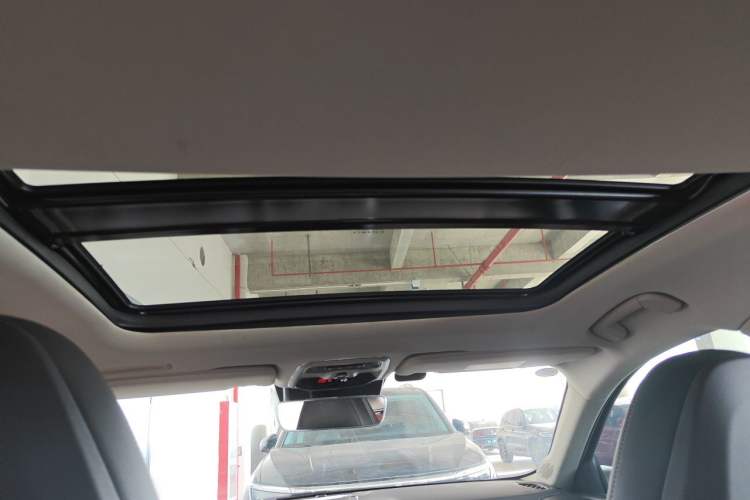 Used Lynk & Co 02 2018 1.5T DCT Two-Wheel Drive Zhaopu Version China V Standard Headliner