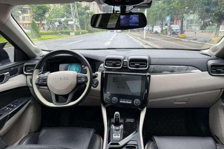 Used Lynk & Co 02 2018 1.5T DCT Two-Wheel Drive Zhaoban China V Standard Interior 3