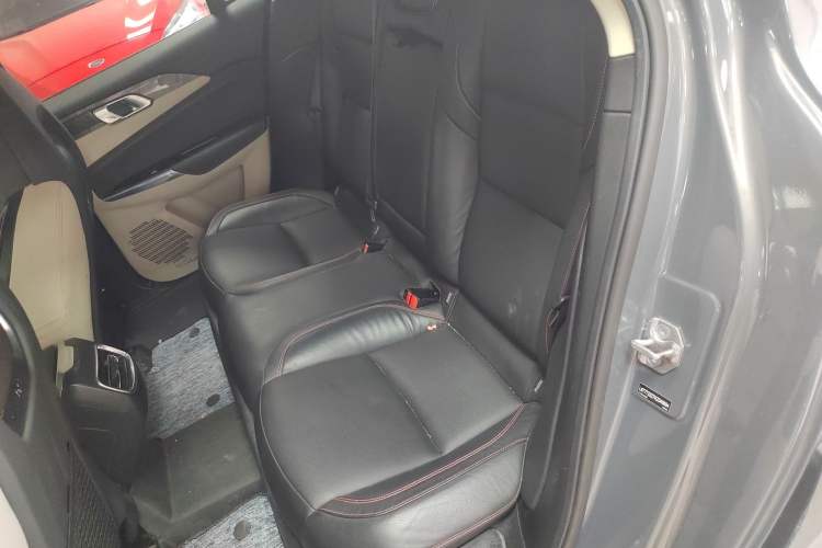 Used Lynk & Co 02 2018 1.5T DCT Two-Wheel Drive Zhaoban China V Standard Interior 4