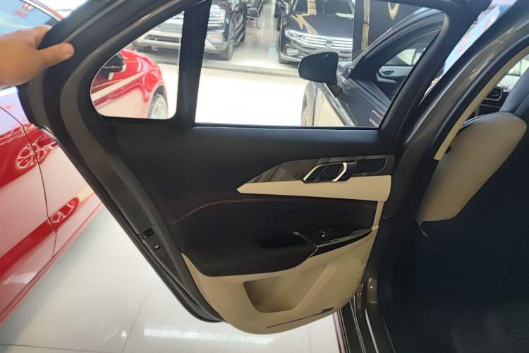 Used Lynk & Co 02 2018 1.5T DCT Two-Wheel Drive Zhaoban China V Standard Interior 8