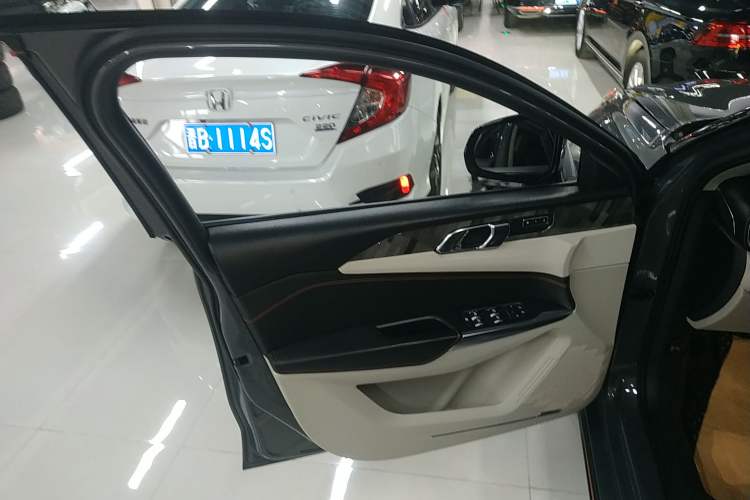 Used Lynk & Co 02 2018 1.5T DCT Two-Wheel Drive Zhaopu Version China V Standard Left Front Door Interior