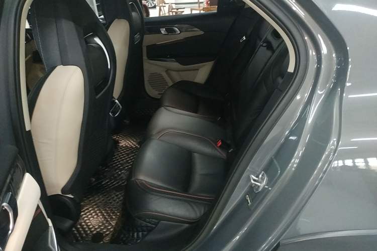 Used Lynk & Co 02 2018 1.5T DCT Two-Wheel Drive Zhaopu Version China V Standard Left Rear Seat