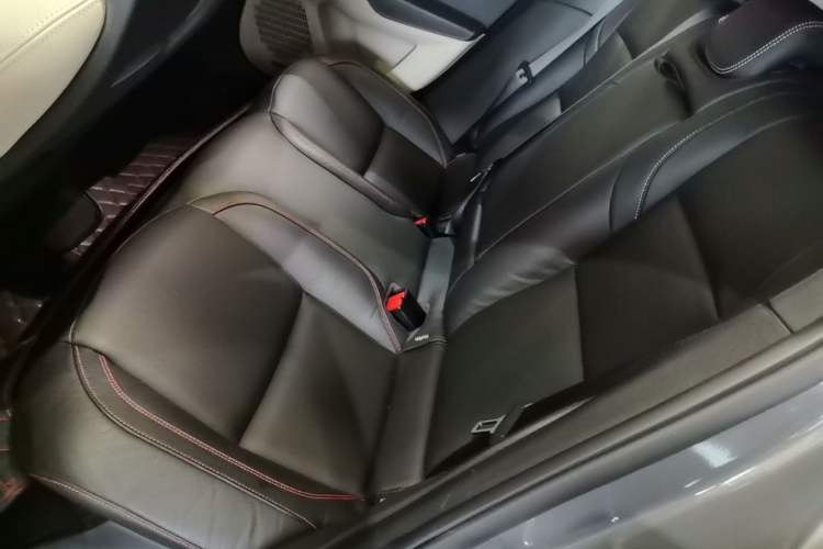 Used Lynk & Co 02 2018 1.5T DCT Two-Wheel Drive Zhaoban China V Standard Left Rear Seat
