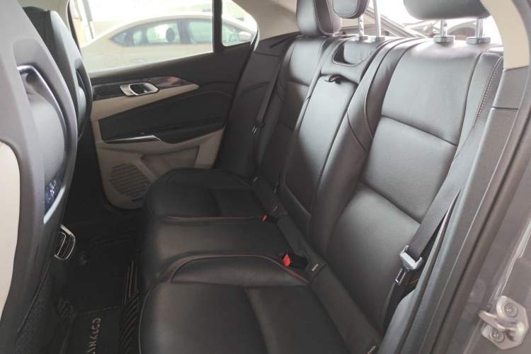 Used Lynk & Co 02 2018 1.5T DCT Two-Wheel Drive Zhaopu Version China V Standard Left Rear Seat