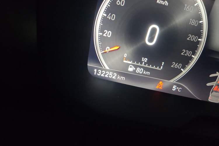 Used Lynk & Co 02 2018 1.5T DCT Two-Wheel Drive Pro Version China V Emission Standard Odometer Close Up