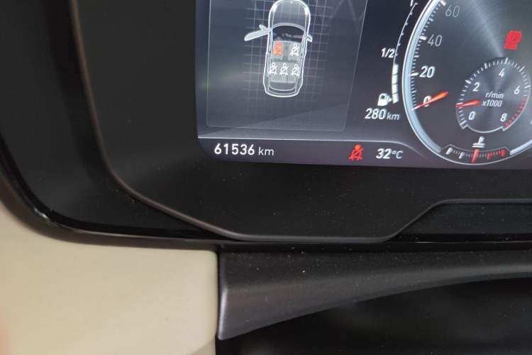 Used Lynk & Co 02 2018 1.5T DCT Two-Wheel Drive Zhaopu Version China V Standard Odometer Close Up