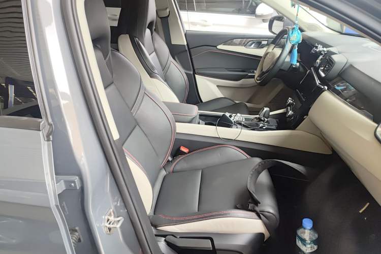 Used Lynk & Co 02 2018 1.5T DCT Two-Wheel Drive Zhaoban China V Standard Right Front Seat
