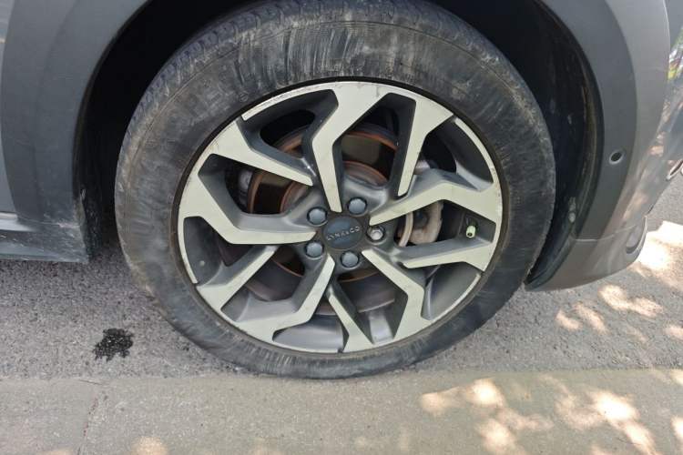 Used Lynk & Co 02 2018 1.5T DCT Two-Wheel Drive Pro Version China V Emission Standard Right Front Wheel Hub