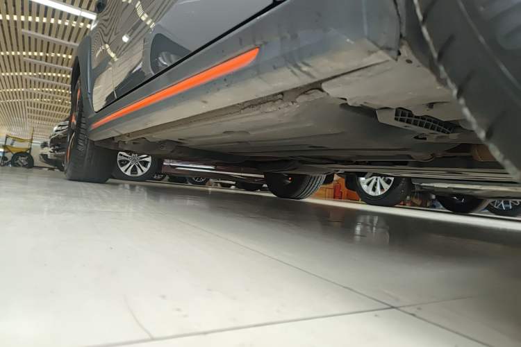 Used Lynk & Co 02 2018 1.5T DCT Two-Wheel Drive Zhaoban China V Standard Right Side Sill