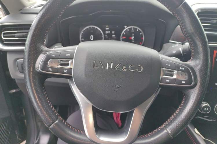 Used Lynk & Co 02 2018 1.5T DCT Two-Wheel Drive Zhaopu Version China V Standard Steering Wheel