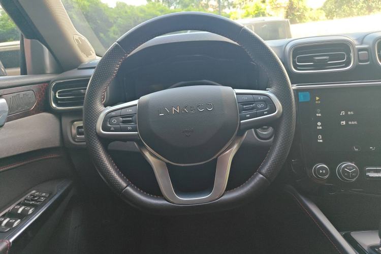 Used Lynk & Co 02 2018 1.5T DCT Two-Wheel Drive Sporty Version China V Standard Steering Wheel