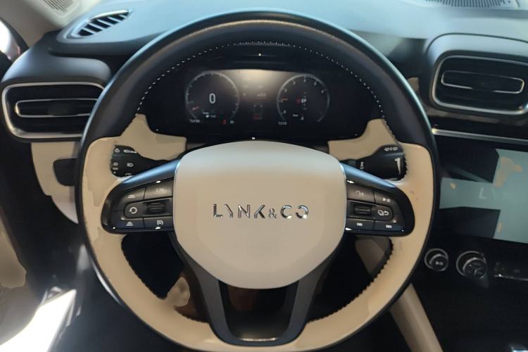 Used Lynk & Co 02 2018 1.5T DCT Two-Wheel Drive Zhaoban China V Standard Steering Wheel