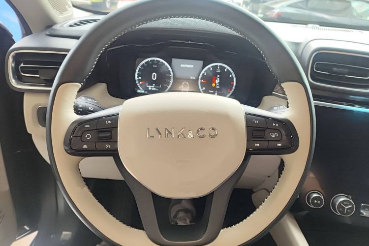 Used Lynk & Co 02 2018 1.5T DCT Two-Wheel Drive Zhaoban China V Standard Steering Wheel