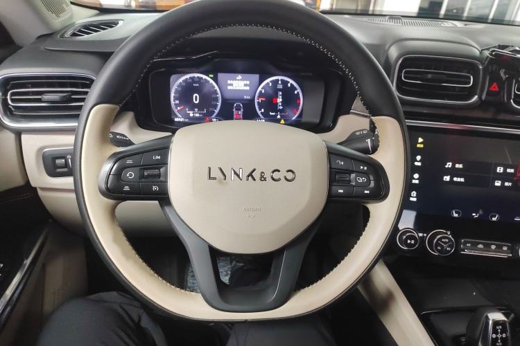 Used Lynk & Co 02 2018 1.5T DCT Two-Wheel Drive Zhaoban China V Standard Steering Wheel
