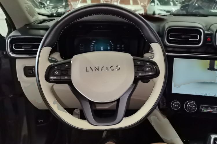 Used Lynk & Co 02 2018 1.5T DCT Two-Wheel Drive Zhaoban China V Standard Steering Wheel