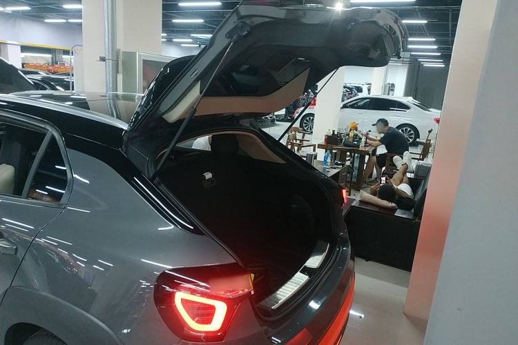 Used Lynk & Co 02 2018 1.5T DCT Two-Wheel Drive Zhaopu Version China V Standard Trunk