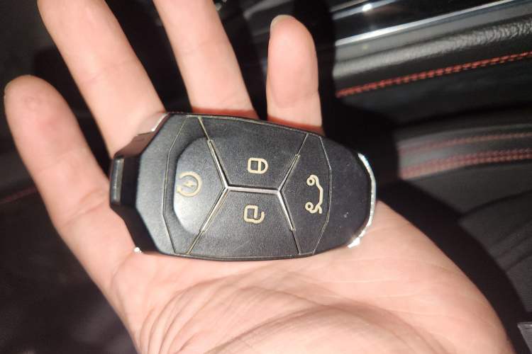 Used Lynk & Co 02 2018 1.5T DCT Two-Wheel Drive Pro Version China V Emission Standard Vehicle Key