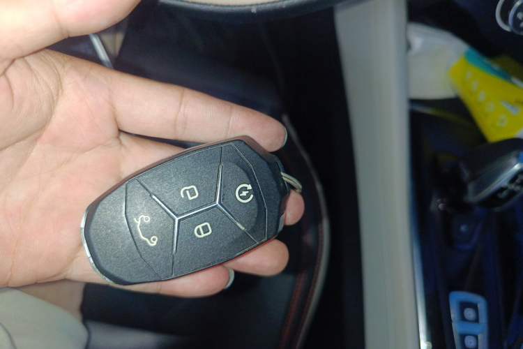 Used Lynk & Co 02 2018 1.5T DCT Two-Wheel Drive Zhaoban China V Standard Vehicle Key