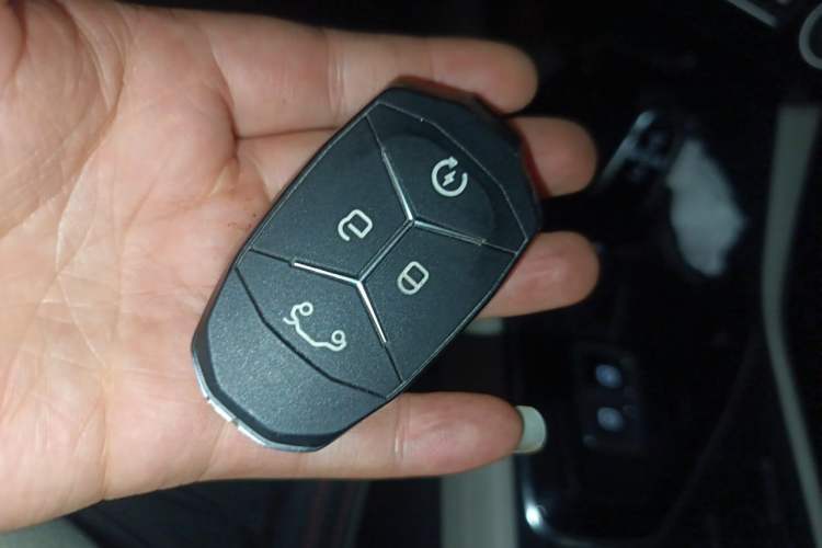 Used Lynk & Co 02 2018 1.5T DCT Two-Wheel Drive Zhaopu Version China V Standard Vehicle Key