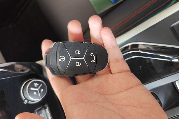 Used Lynk & Co 02 2018 1.5T DCT Two-Wheel Drive Zhaopu Version China V Standard Vehicle Key