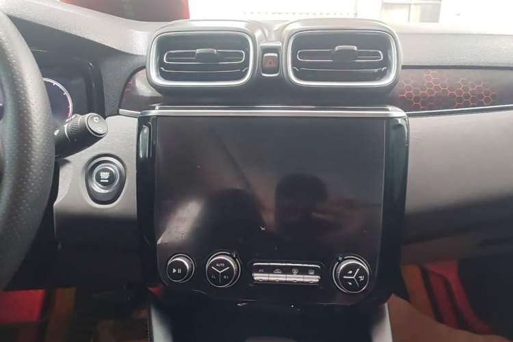 Used Lynk & Co 02 2018 2.0T DCT 4x4 Sport Pro Edition China V Standard Audio And AC Panel