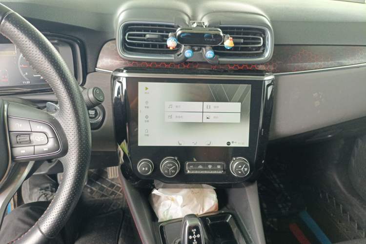 Used Lynk & Co 02 2018 1.5T DCT Two-Wheel Drive Sporty Version China V Standard Audio And AC Panel