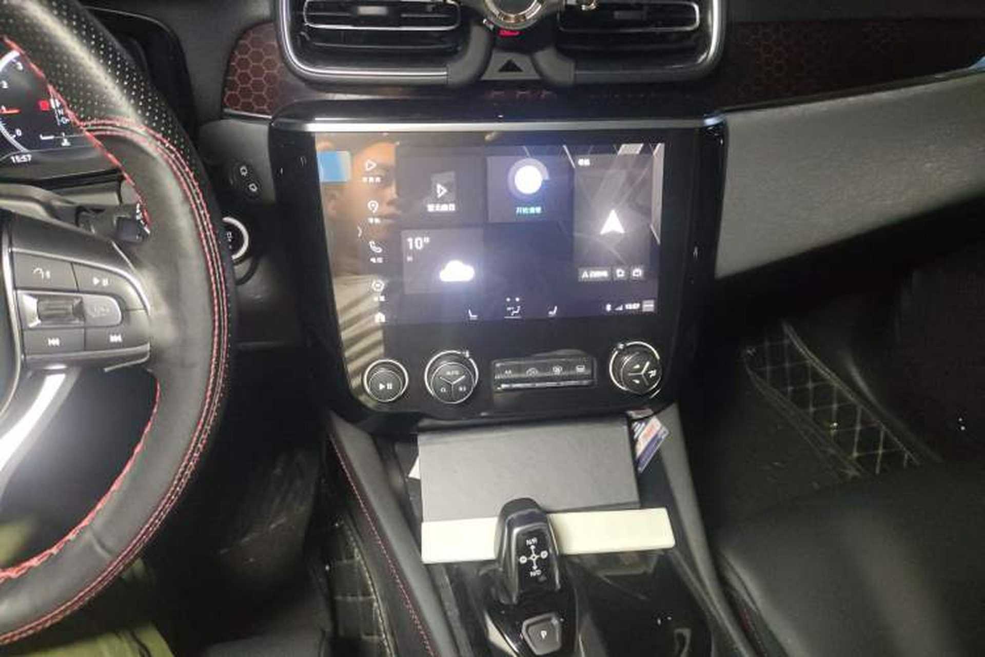Used Lynk & Co 02 2018 1.5T DCT Two-Wheel Drive Pro Version China V Emission Standard Audio And AC Panel