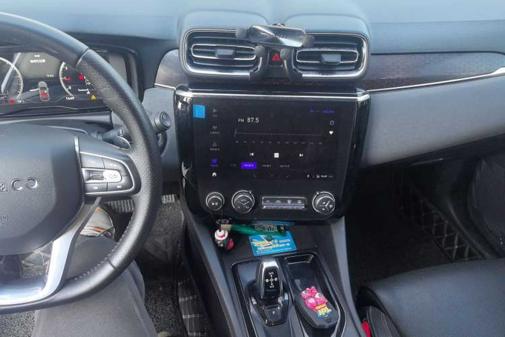 Used Lynk & Co 02 2018 1.5T DCT Two-Wheel Drive Pro Version China V Emission Standard Audio And AC Panel