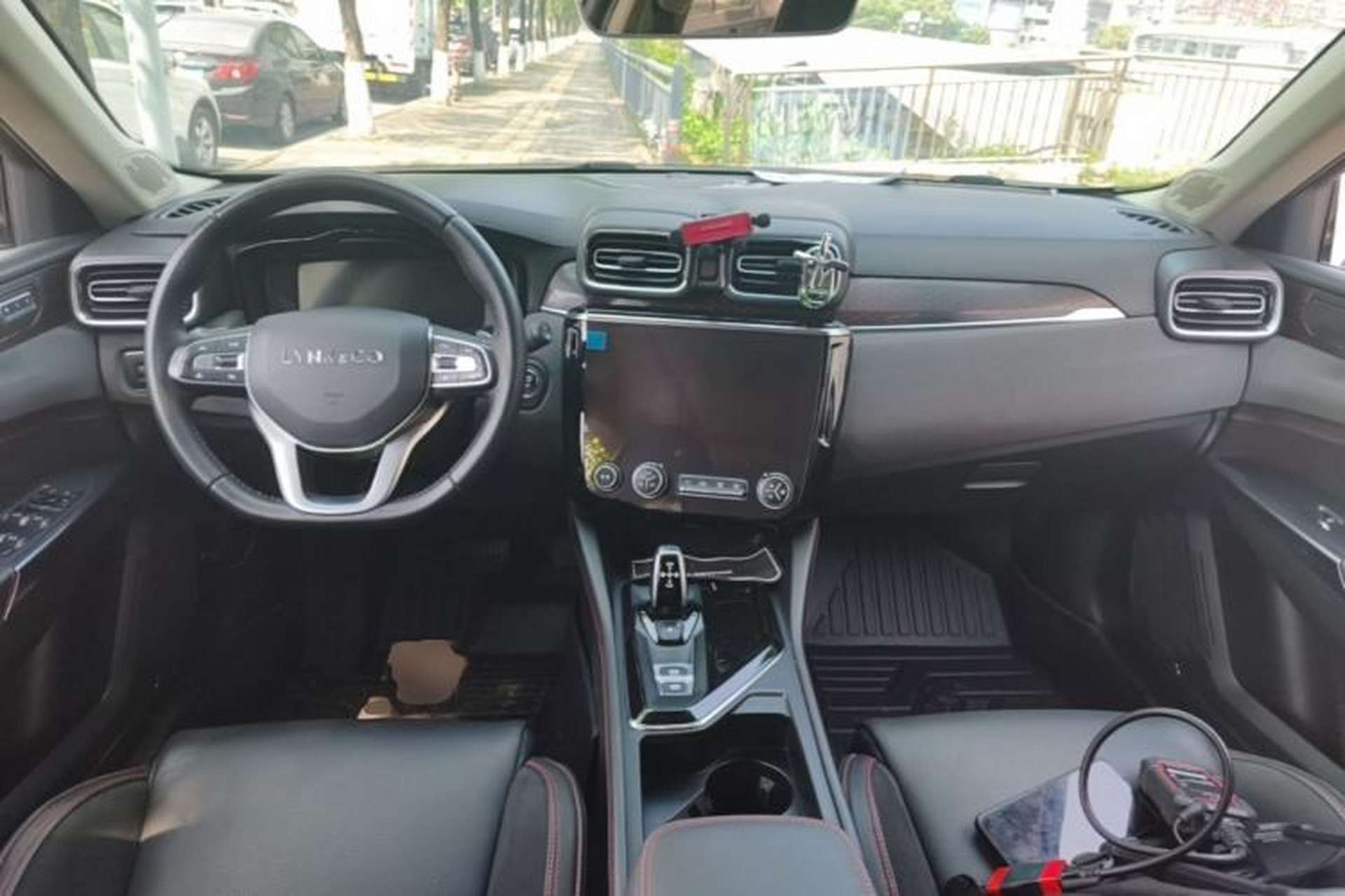 Used Lynk & Co 02 2018 1.5T DCT Two-Wheel Drive Pro Version China V Emission Standard Center Console
