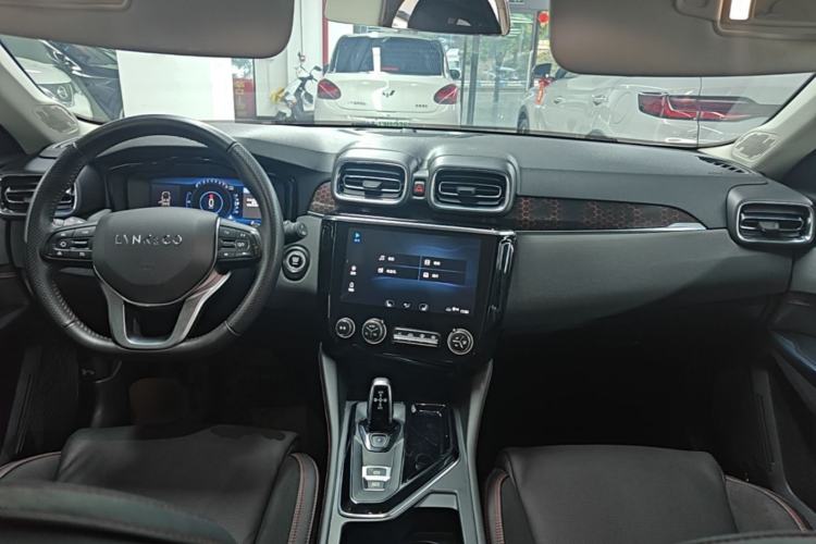 Used Lynk & Co 02 2018 1.5T DCT Two-Wheel Drive Sporty Version China V Standard Center Console